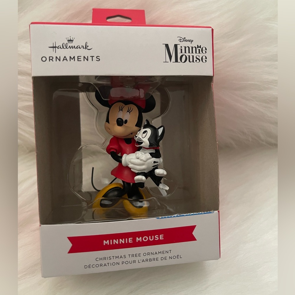 Hallmark Minnie Mouse With Kitten
Ornament